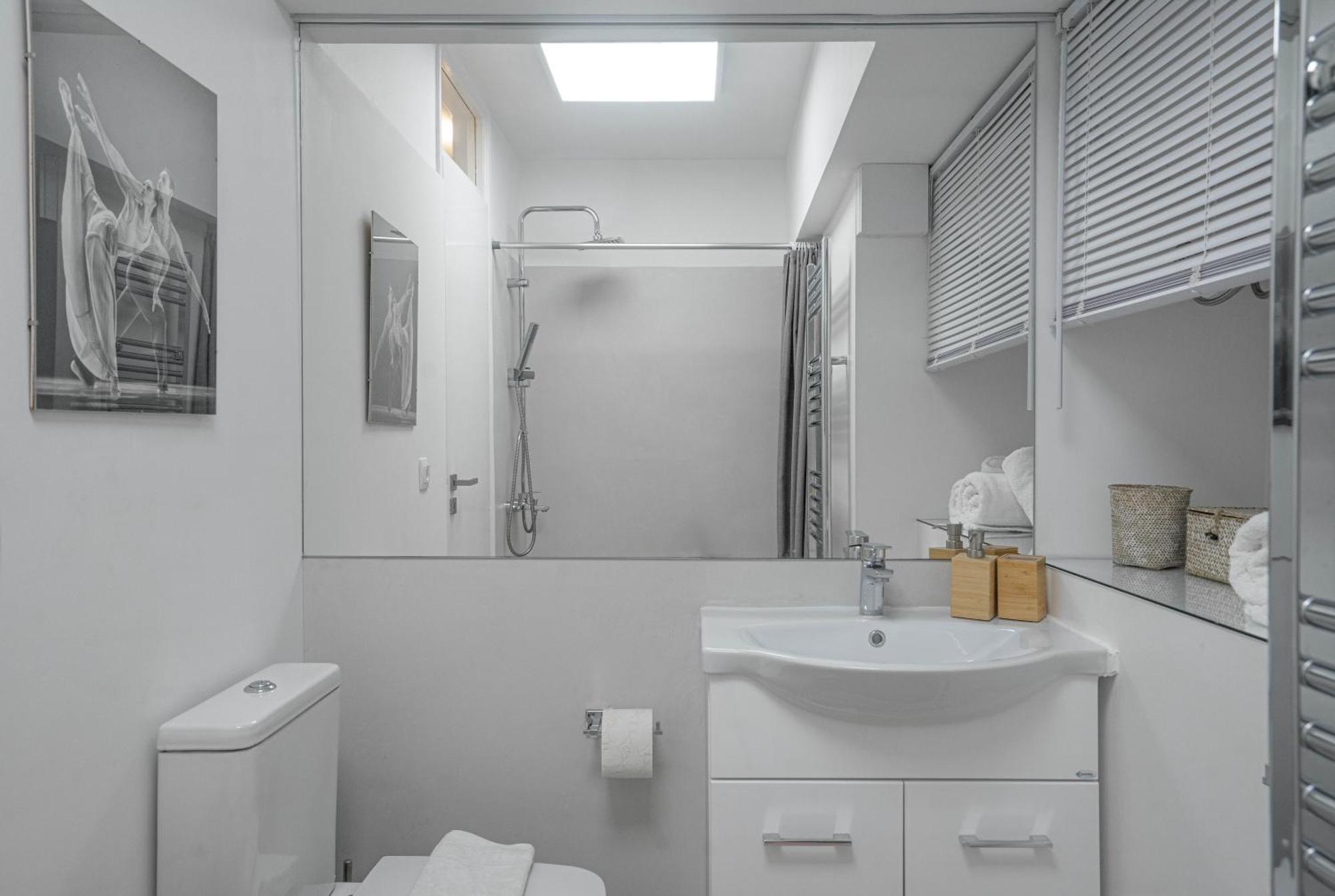 Lovely Studio In Likavitos Hill Athens Exterior photo