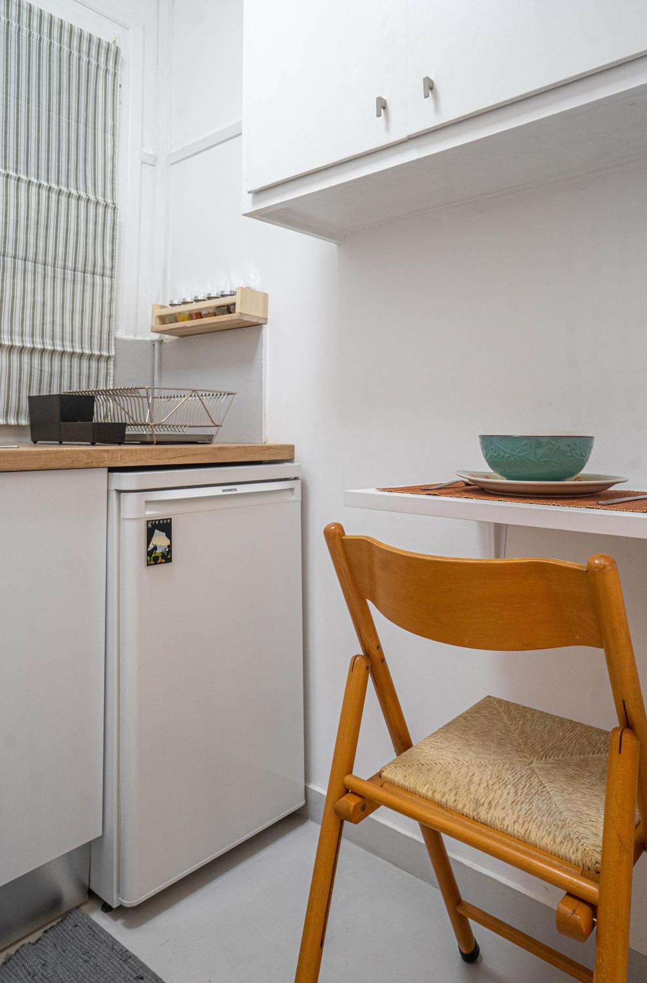 Lovely Studio In Likavitos Hill Athens Exterior photo